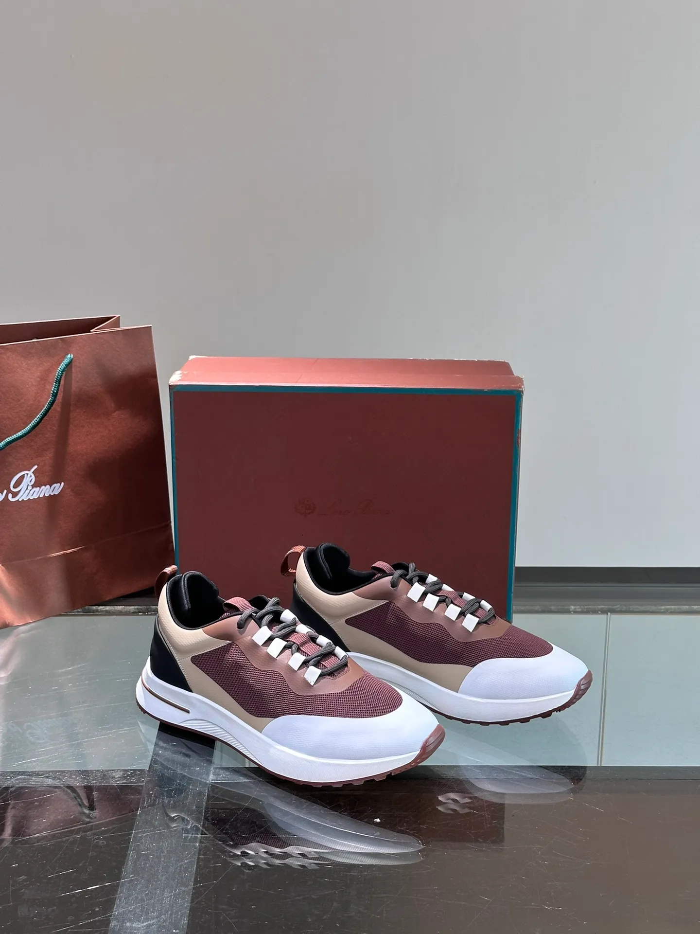 Factory price: 540💰Loro men's shoes💰iana niche Loro classic jogging shoes, men's lace-up casual shoes and sneakers, high-quality lightweight and comfortable fabrics, suitable for outdoor leisure, the color scheme is young and energetic, and it looks great with sportswear or casual suits! Size: 39-45 (46 customized)